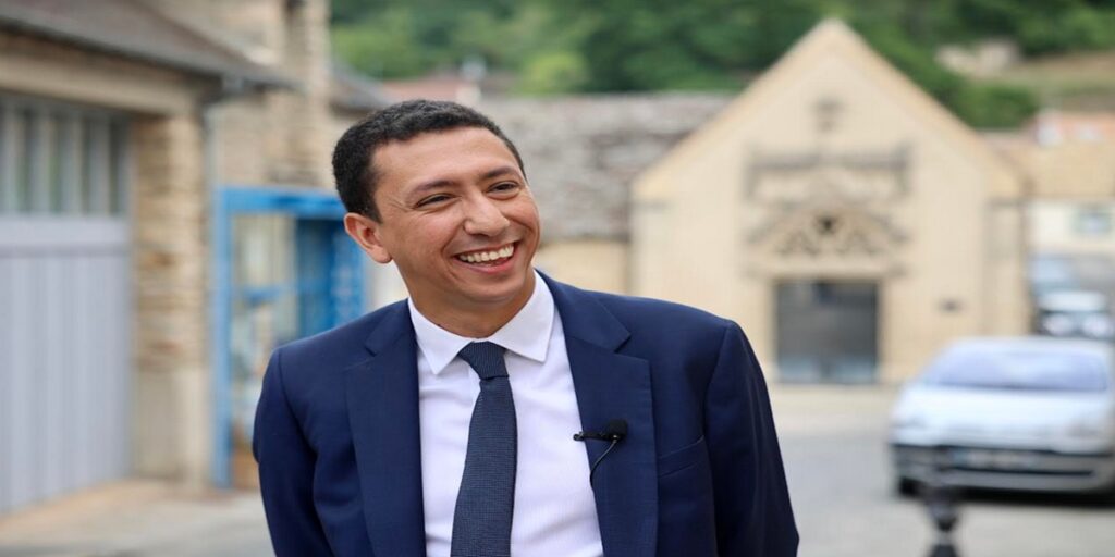 Le secrétaire d’État à la Citoyenneté et à la Lutte contre les discriminations, Othman Nasrou, annonce un renforcement des critères